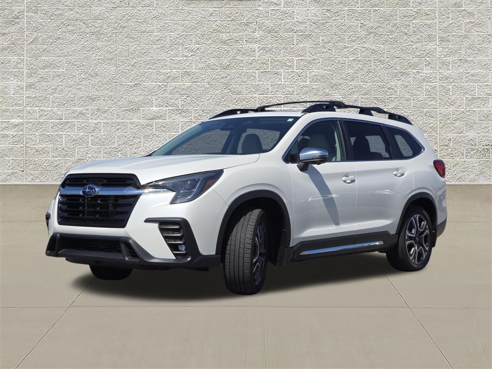 Certified Used 2023 Crystal White Pearl Subaru Limited image 3