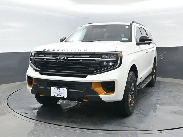 New 2026 Star White Metallic Tri-Coat Ford Tremor® image 24