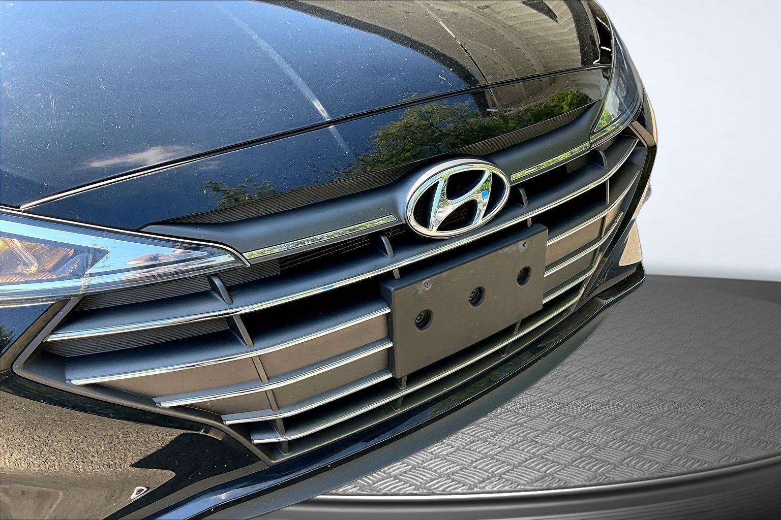 Used 2020 Black Hyundai Value Edition image 29