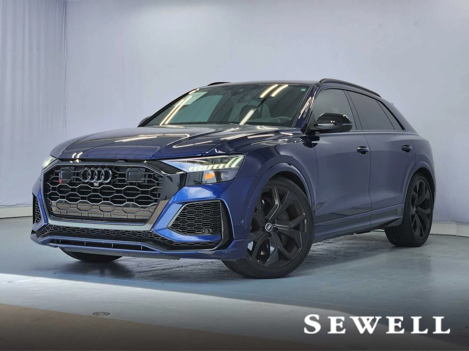 2022 Audi RS Q8 -'s photo
