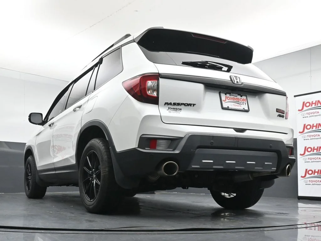 Used 2022 White Honda TrailSport image 36