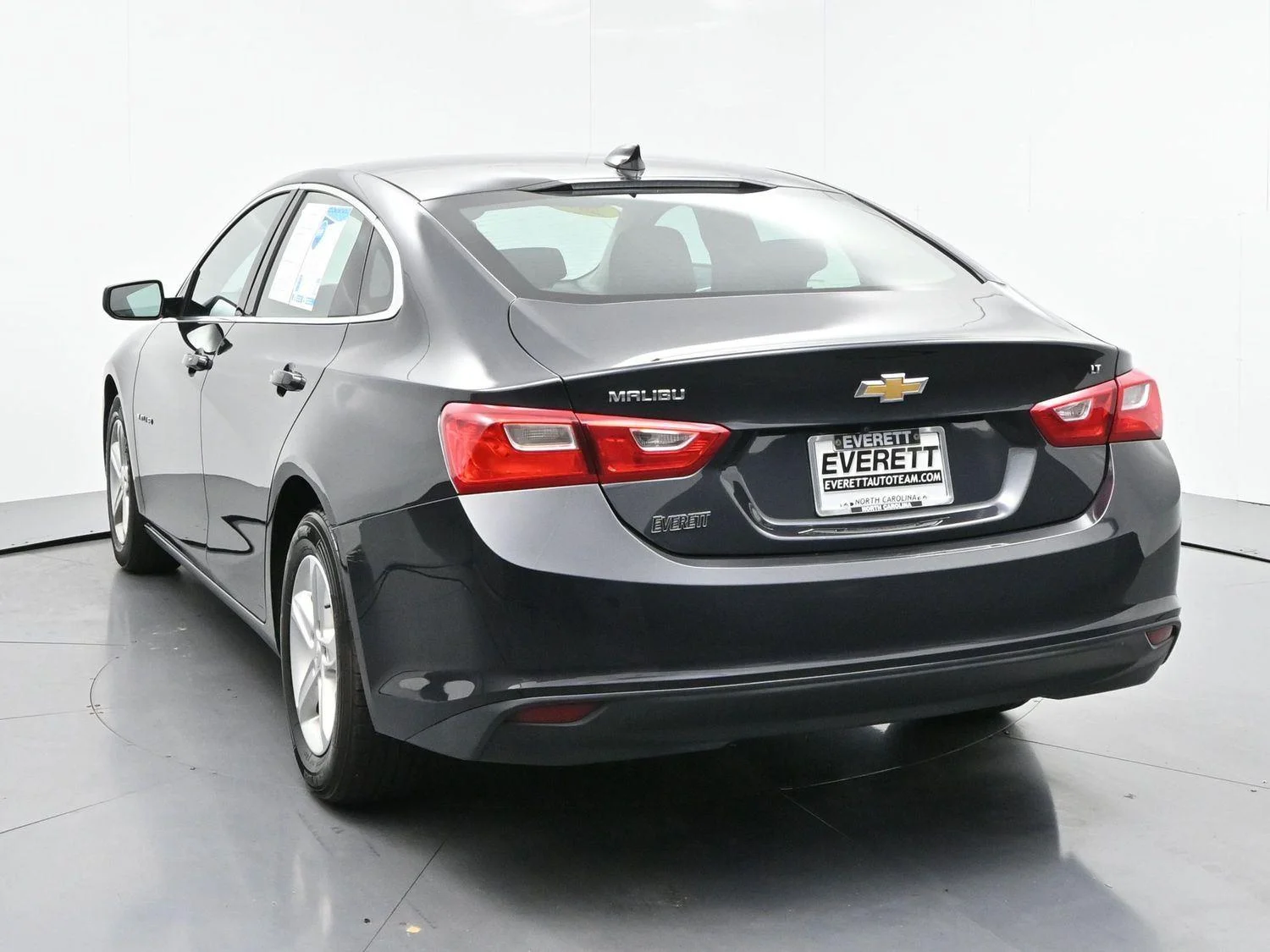 Used 2023 Dark Ash Metallic Chevrolet LT image 6