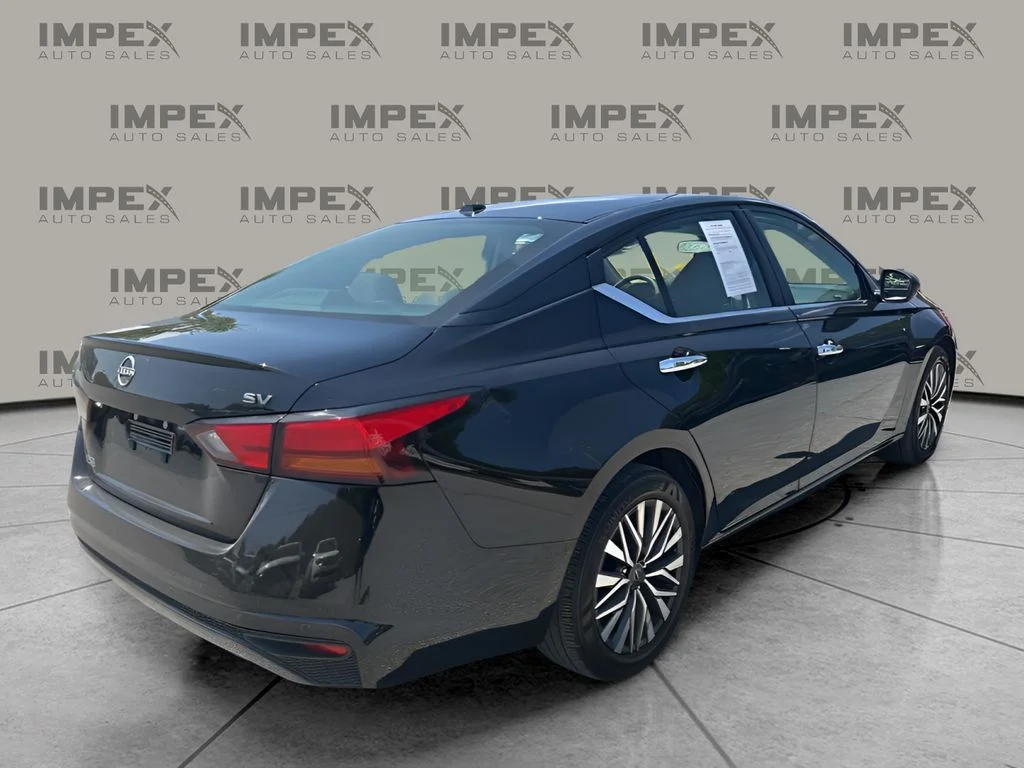 Used 2024 Black Nissan 2.5 SV image 5