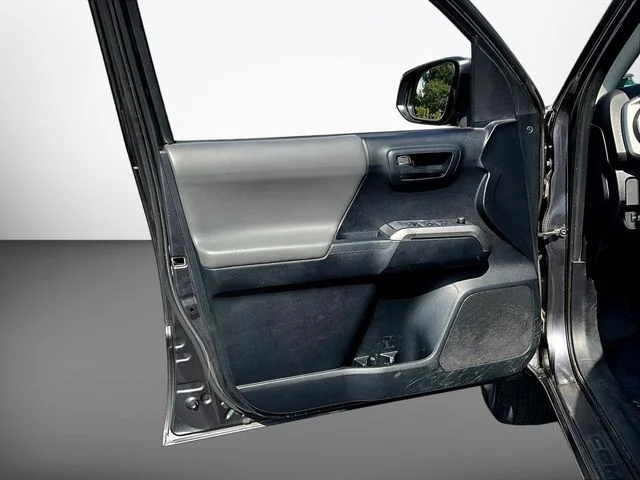 Used 2016 Gray Toyota SR5 image 23