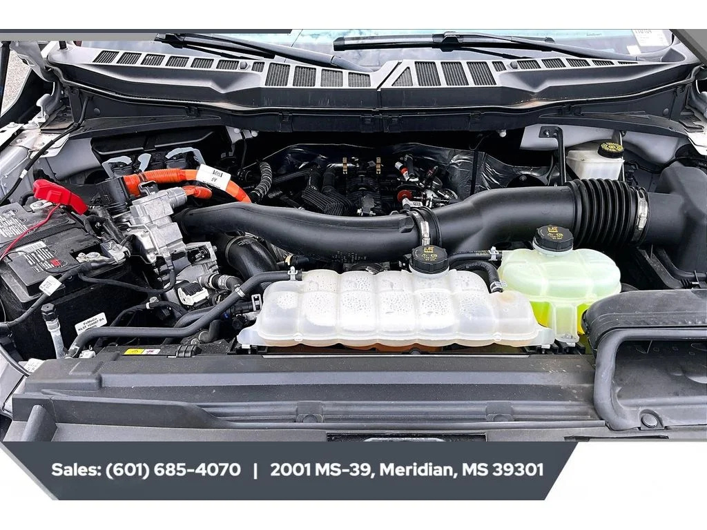Used 2024 Avalanche Ford XLT image 8