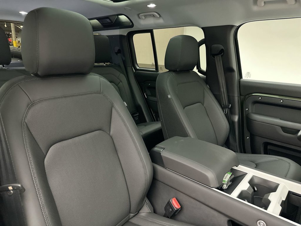 New 2026 Woolstone Green Land Rover S image 6