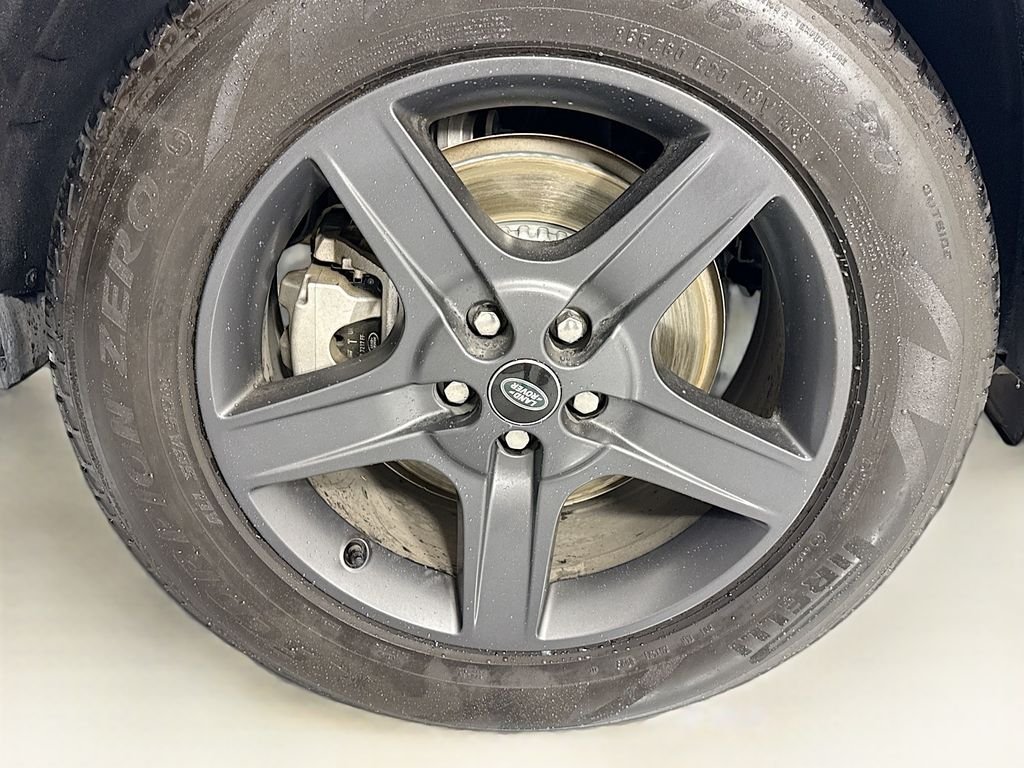Certified Used 2023 Hakuba Silver Metallic Land Rover X-Dynamic SE image 34