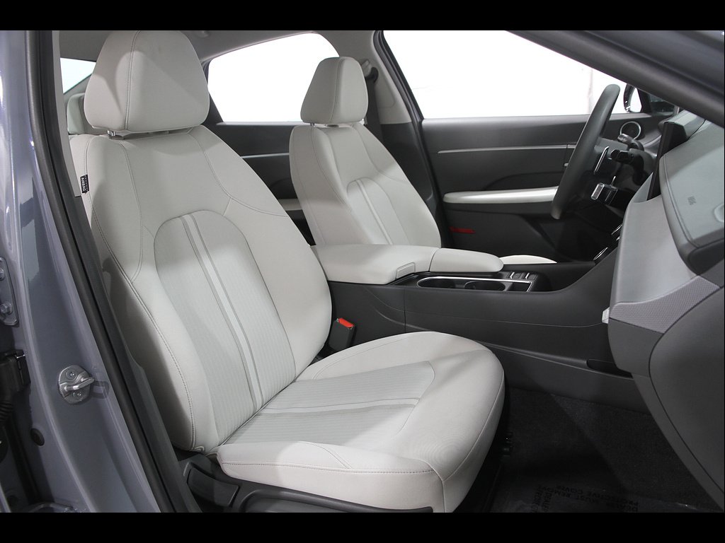 2025 Hyundai Sonata SEL - Photo 16