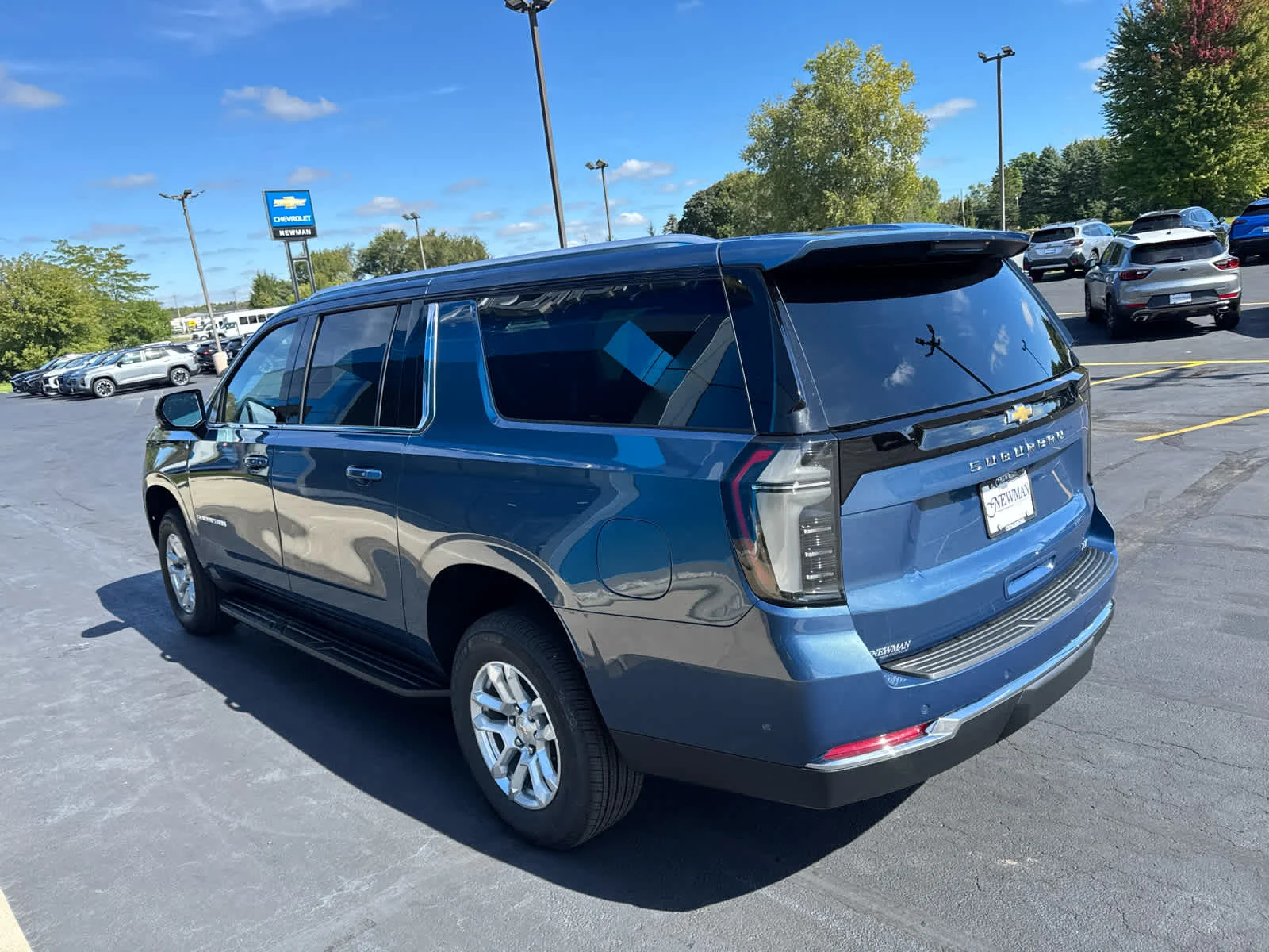 2027 Chevrolet Suburban LT - Photo 10
