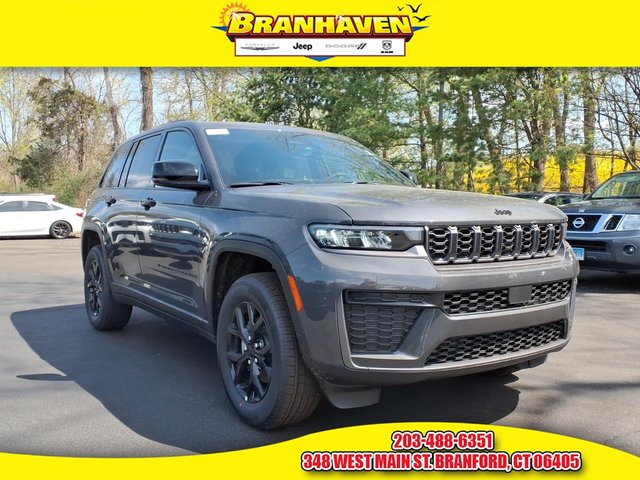 2026 Jeep Grand Cherokee Laredo