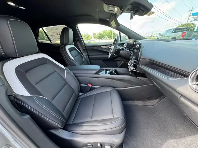 2025 Chevrolet Blazer EV LT - Photo 15