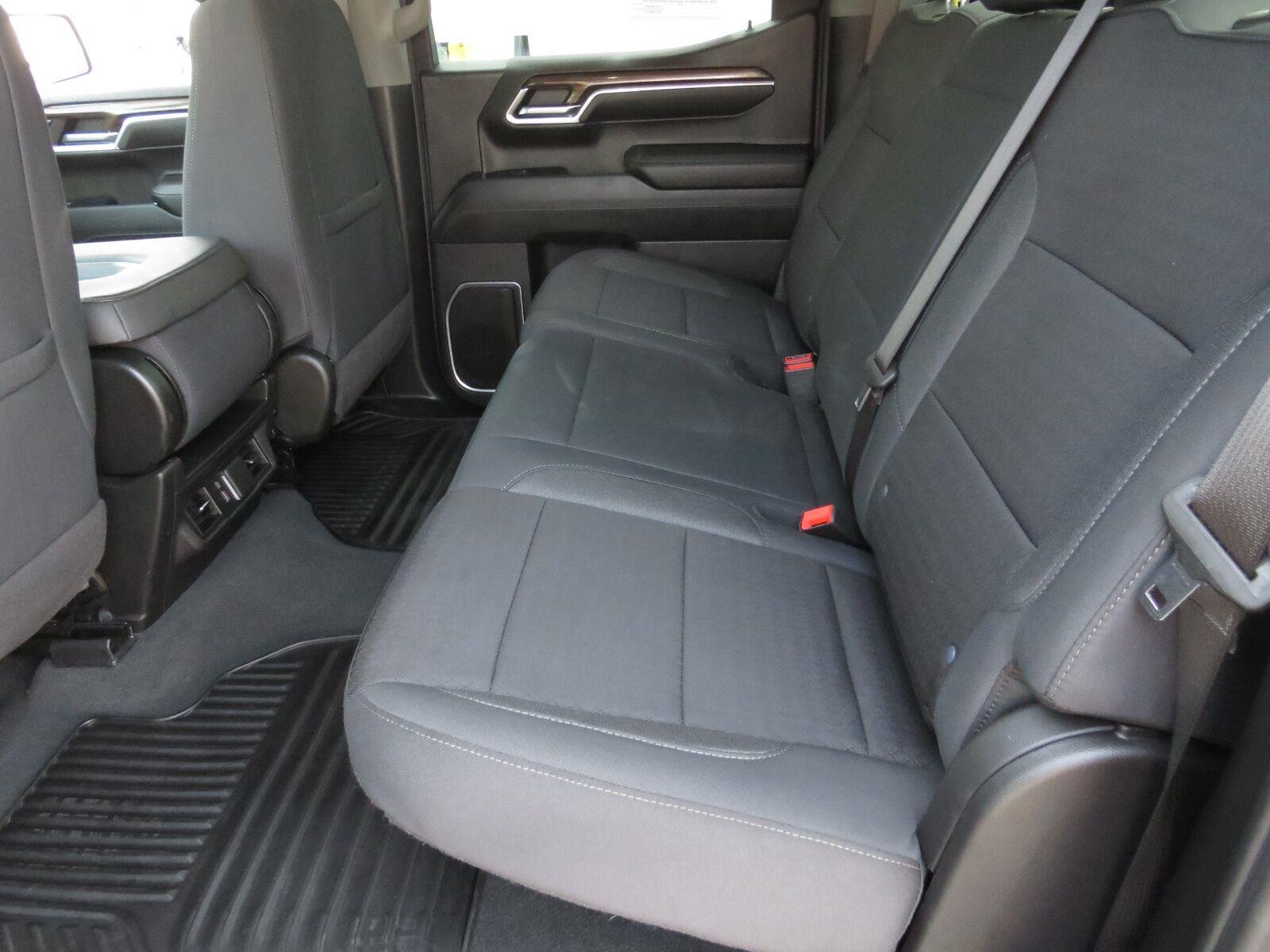 Used 2024 Lakeshore Blue Metallic Chevrolet LT image 25