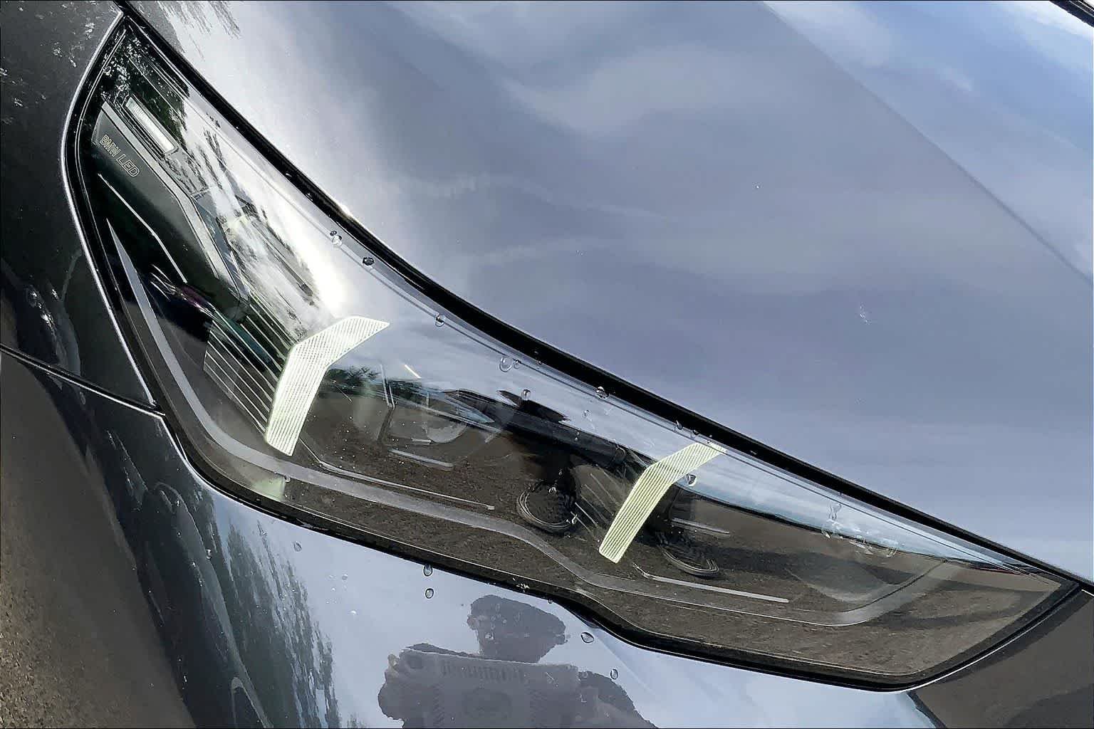 New 2027 Dark Graphite Metallic BMW 530i xDrive image 13