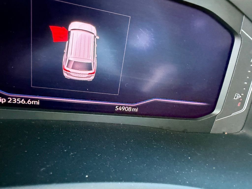 Used 2021 Platinum Gray Metallic Volkswagen SEL image 5