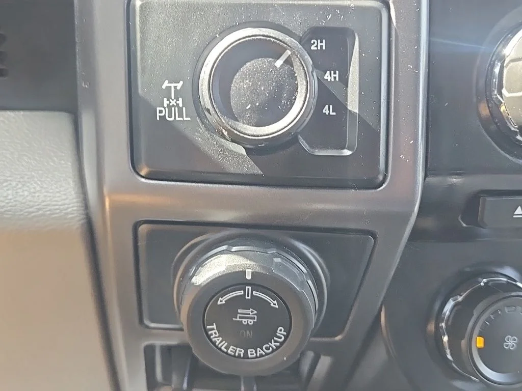 Used 2017 Black Ford XLT image 21