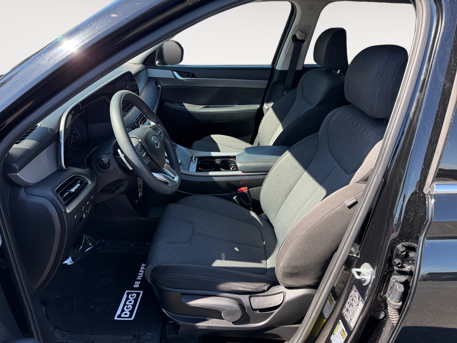 Used 2022 Abyss Black Hyundai SE image 10