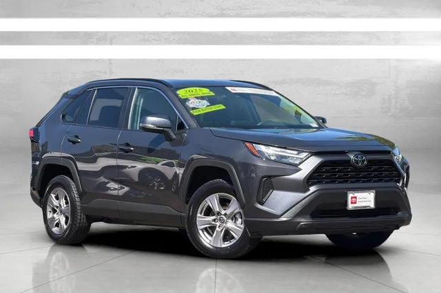 2025 Toyota RAV4 XLE