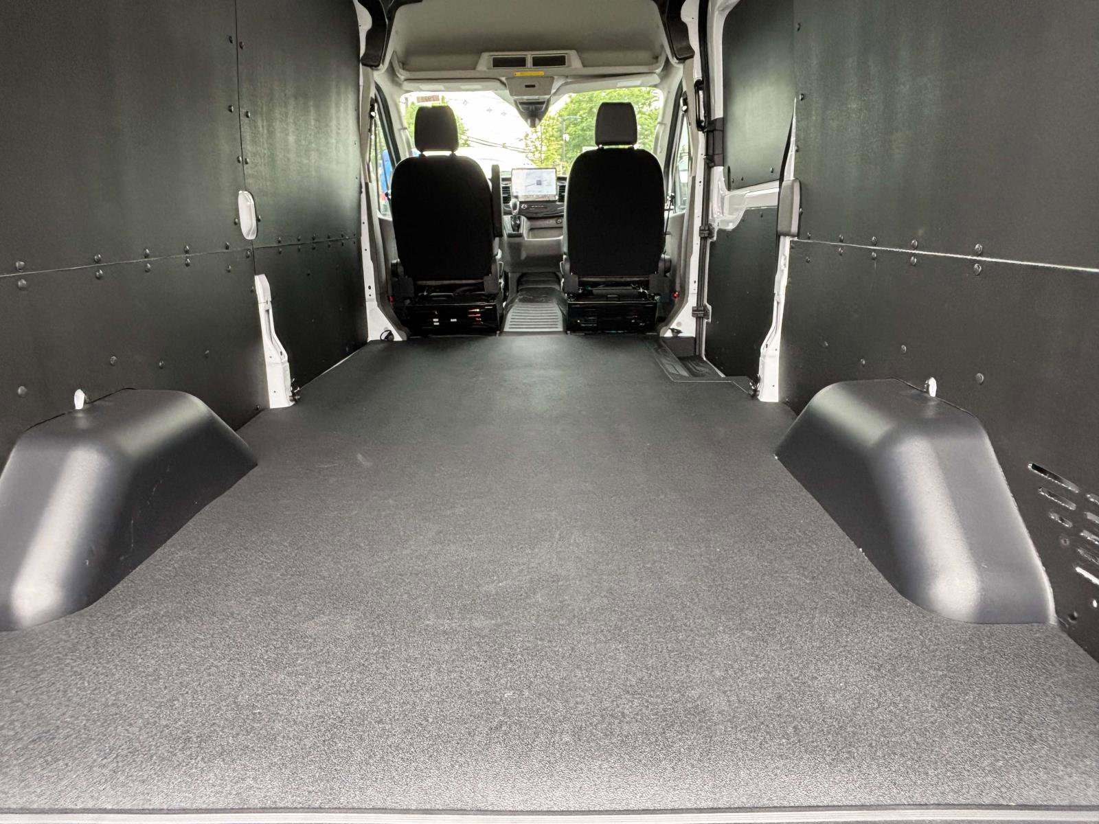 New 2026 Oxford White Ford Cargo Van image 15