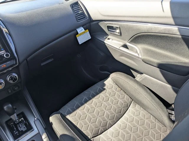 New 2026 Gray Mitsubishi ES image 17