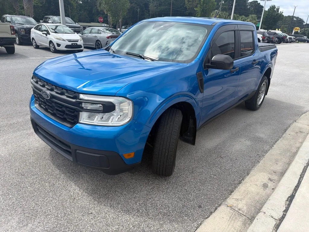 Certified Used 2022 Blue Metallic Ford XL image 3