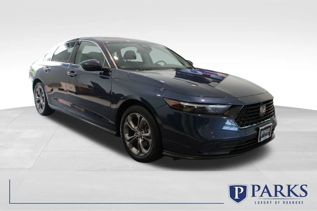 Used 2024 Canyon River Blue Metallic Honda EX image 1