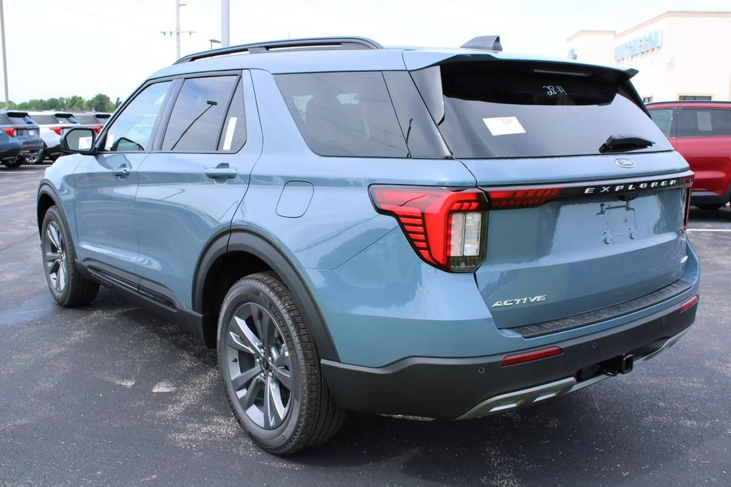 New 2026 Vapor Blue Metallic Ford Active image 7