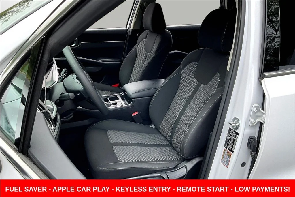 Used 2024 White Kia LX image 24
