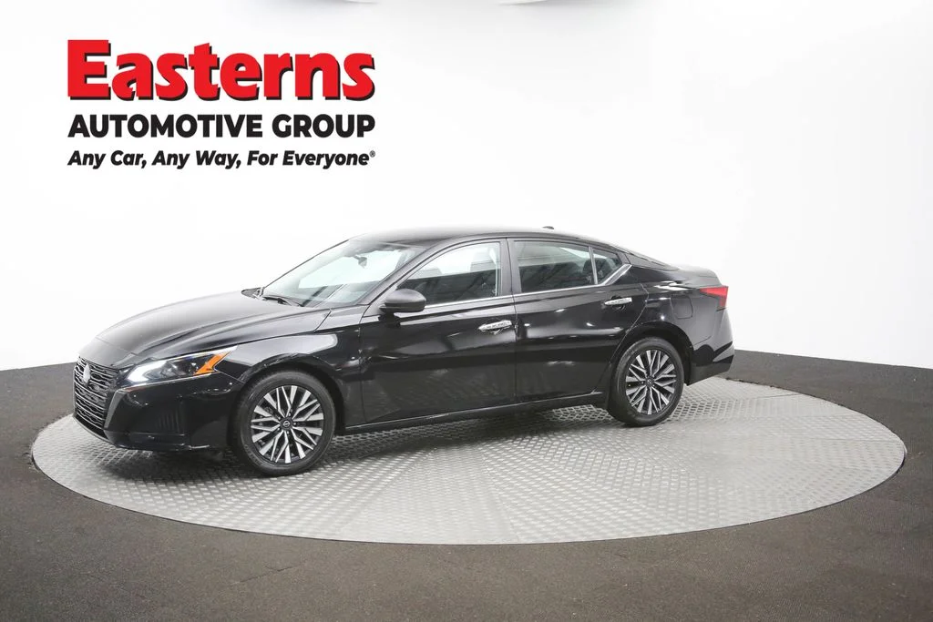 Used 2025 Black Nissan 2.5 SV image 53
