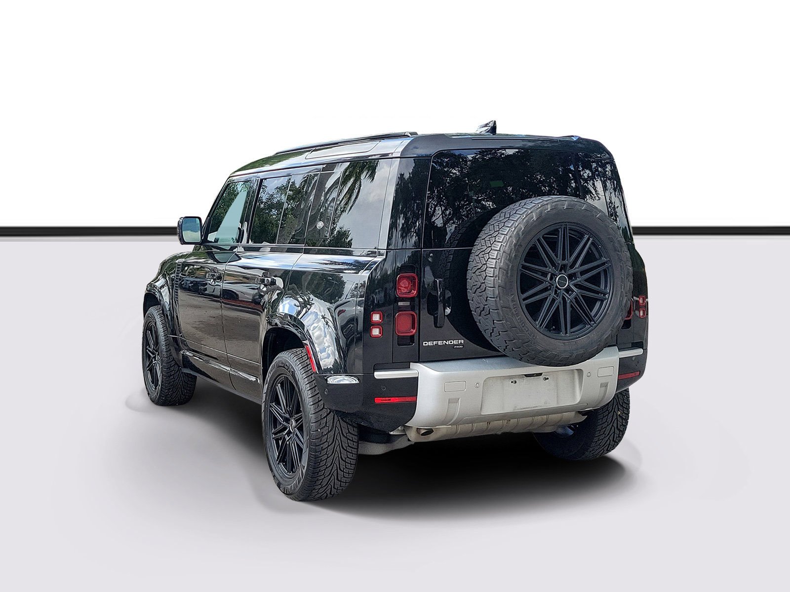 Used 2022 Black Land Rover XS Edition image 3