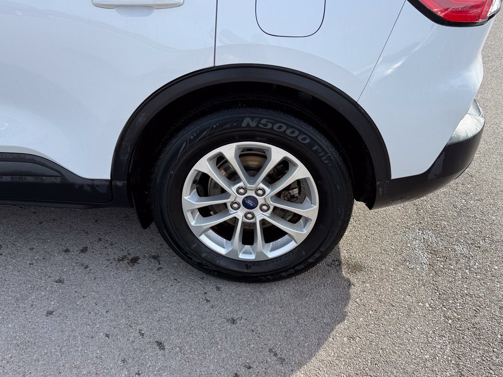Used 2020 White Ford SE image 22