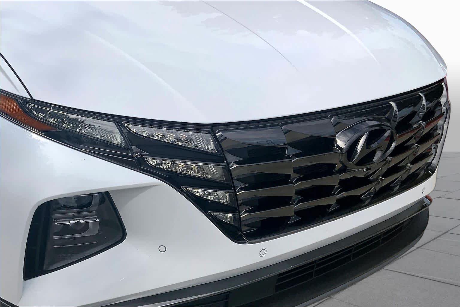 Certified Used 2022 Quartz White Hyundai Limited image 32