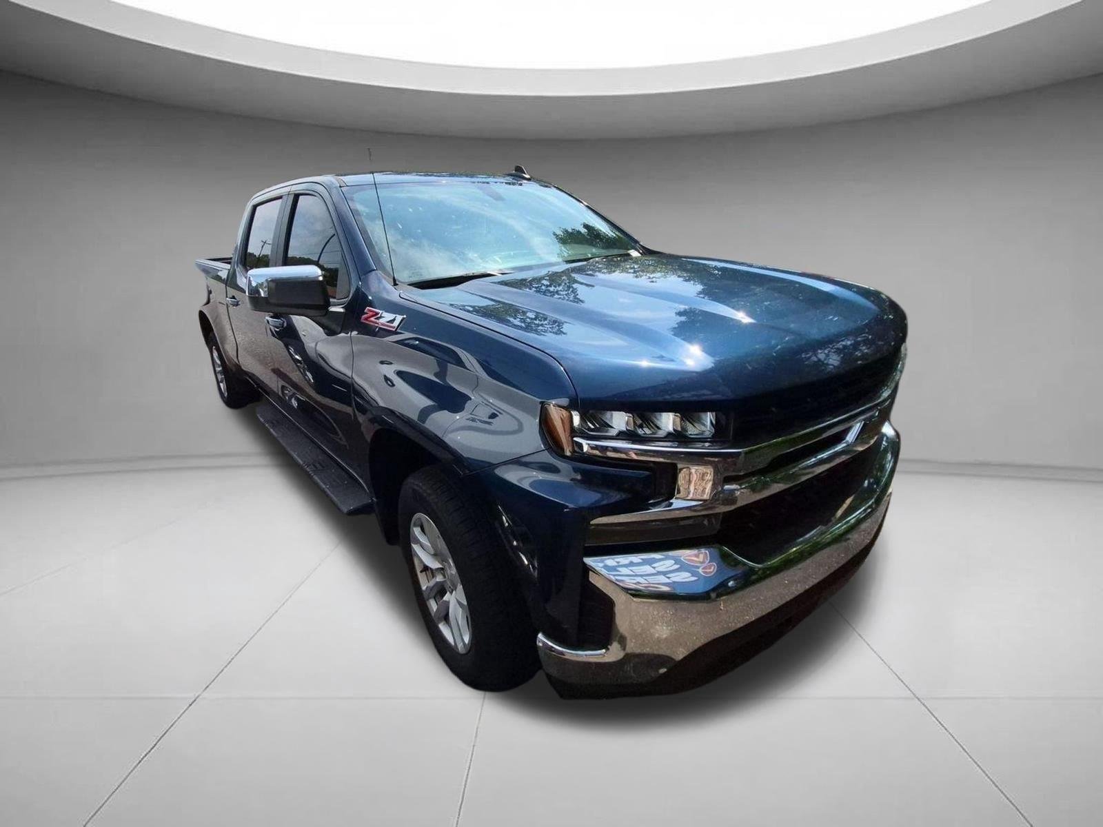 Used 2021 Northsky Blue Metallic Chevrolet LT image 3