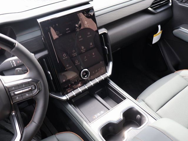 2026 GMC Acadia AT4 - Photo 23