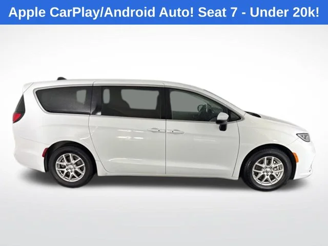 Used 2023 White Chrysler Touring L image 4
