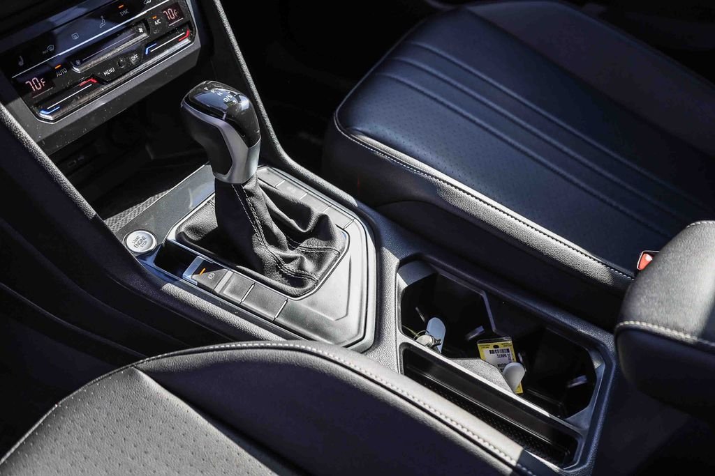 2022 Volkswagen Tiguan SE - Photo 19