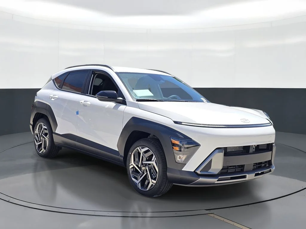 New 2026 White Hyundai SEL Premium image 2