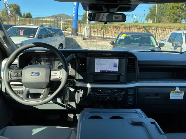New 2027 Oxford White Ford F-350® XL image 22