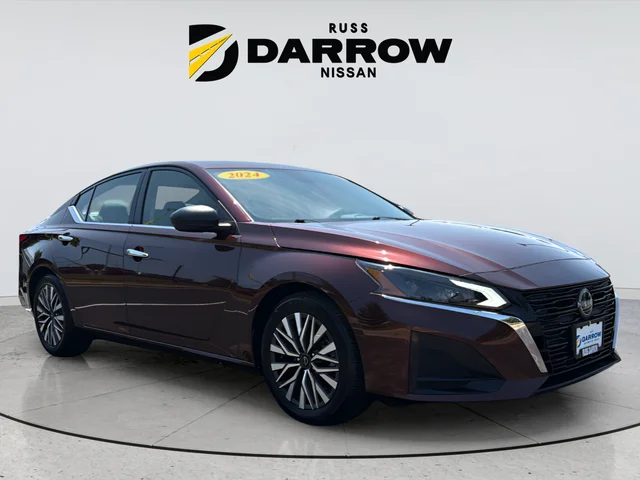 Used 2024 Red Nissan 2.5 SV image 7