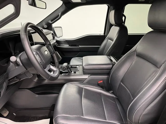 Used 2025 White Ford Lariat image 20