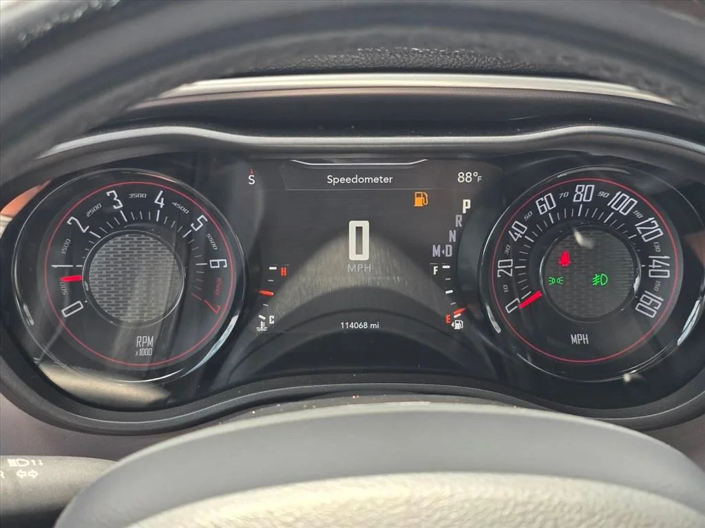 Used 2019 Black Dodge SXT image 8