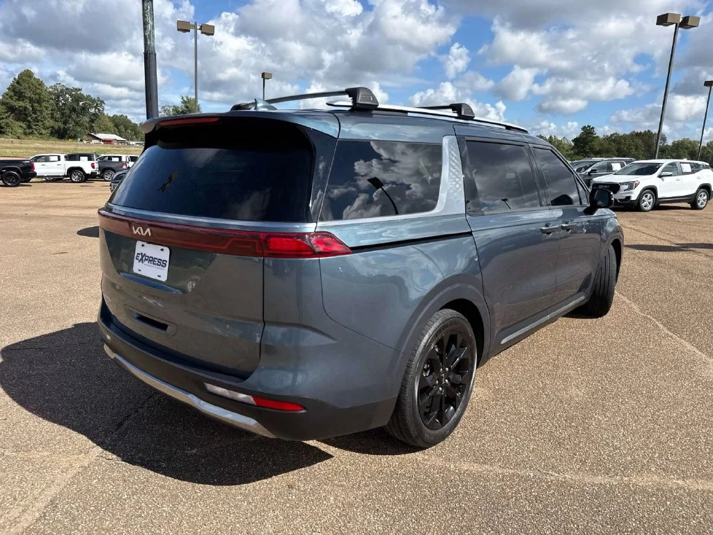 Used 2023 Blue Kia SX Prestige image 7