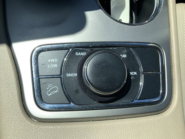 Used 2015 Brilliant Black Crystal Pearlcoat Jeep Limited image 25