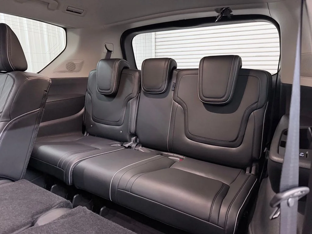 New 2027 RADIANT WHITE INFINITI Luxe 4WD image 39