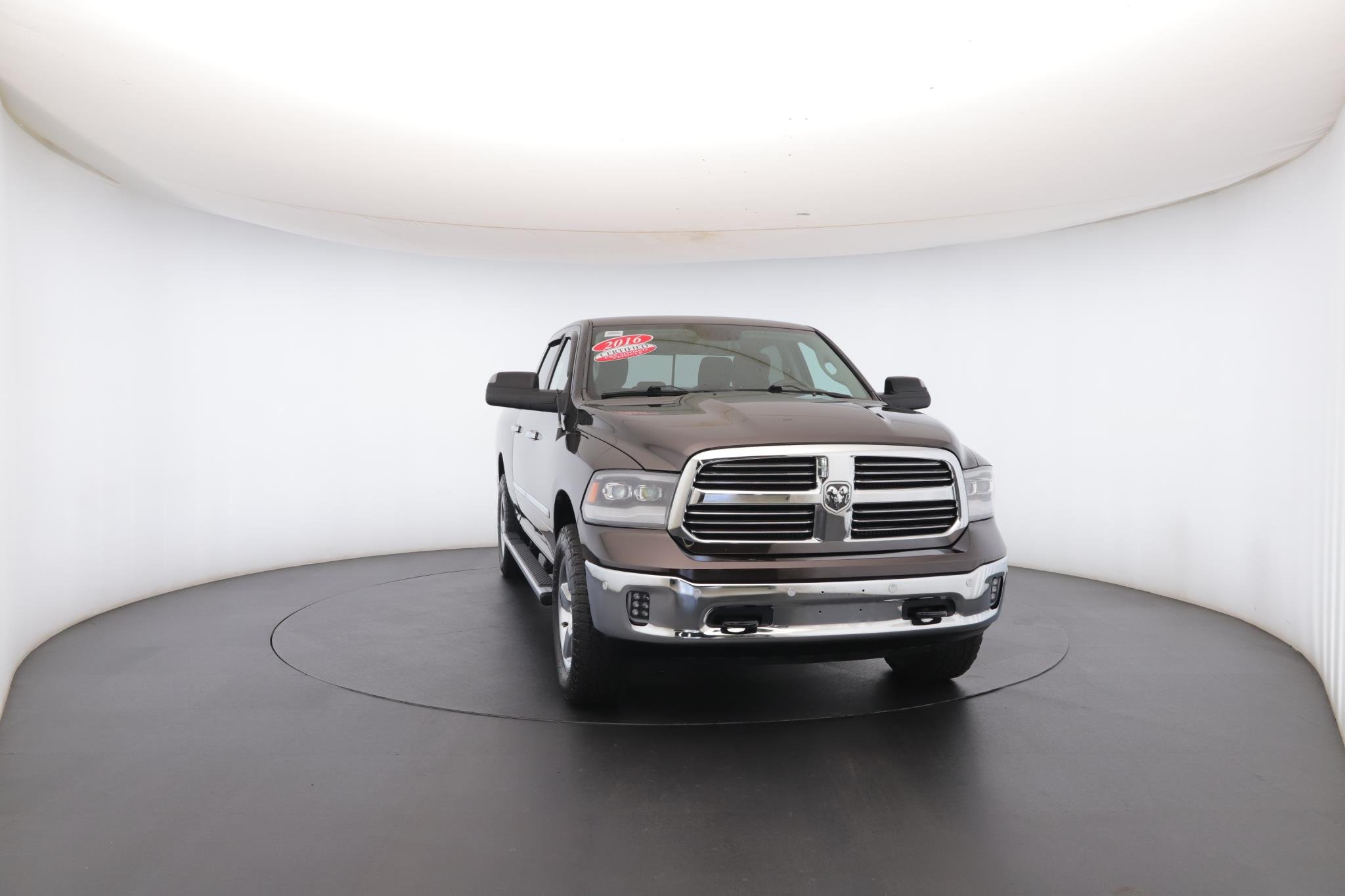 Used 2016 Luxury Brown Pearlcoat Ram 4WD Crew Cab 149 Big Horn image 39