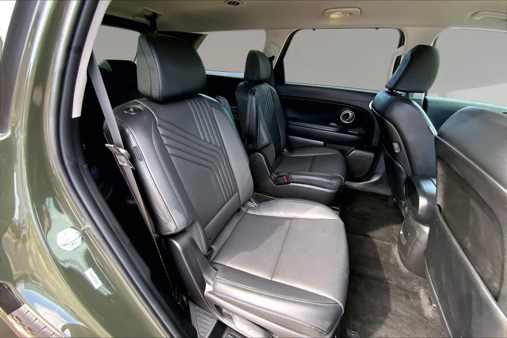 Used 2026 Titan Green Hyundai SEL image 25
