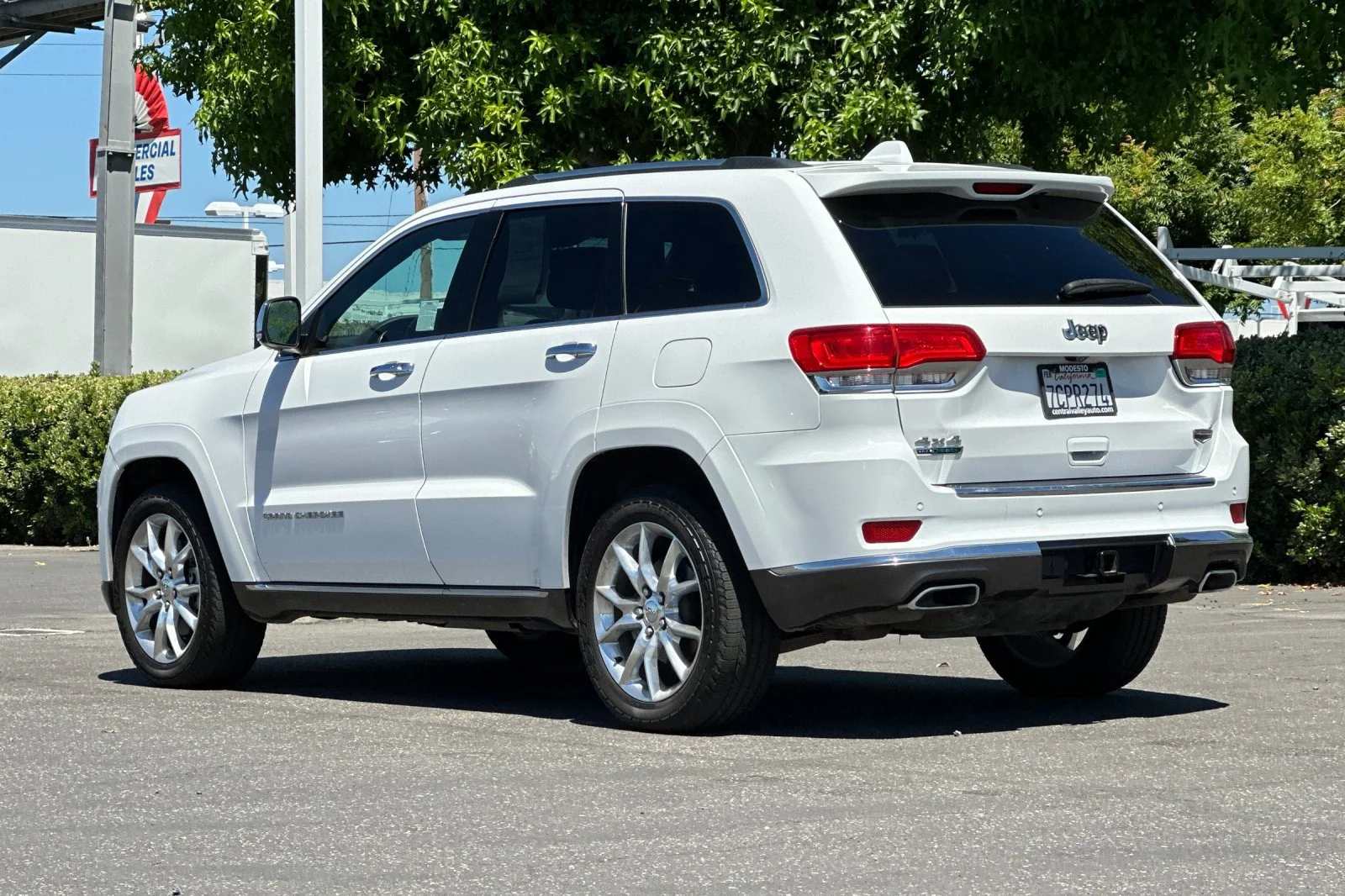 Used 2014 Bright White Clearcoat Jeep Summit image 6
