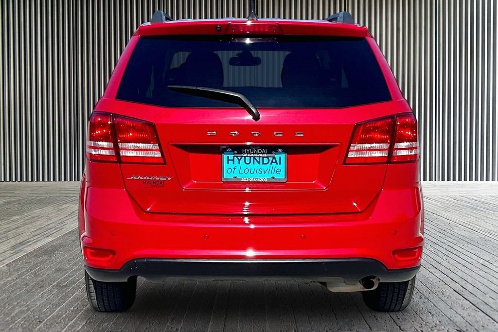 Used 2020 Red Dodge SE image 5