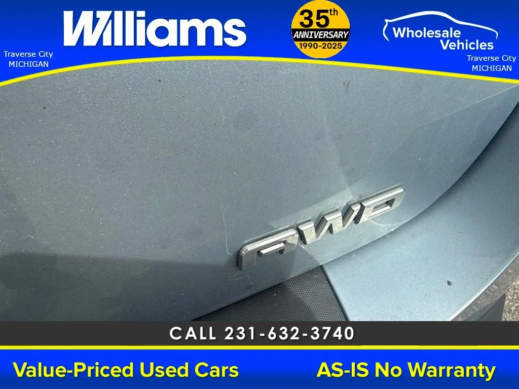 Used 2015 Silver Sky Metallic GMC SLE-2 image 23