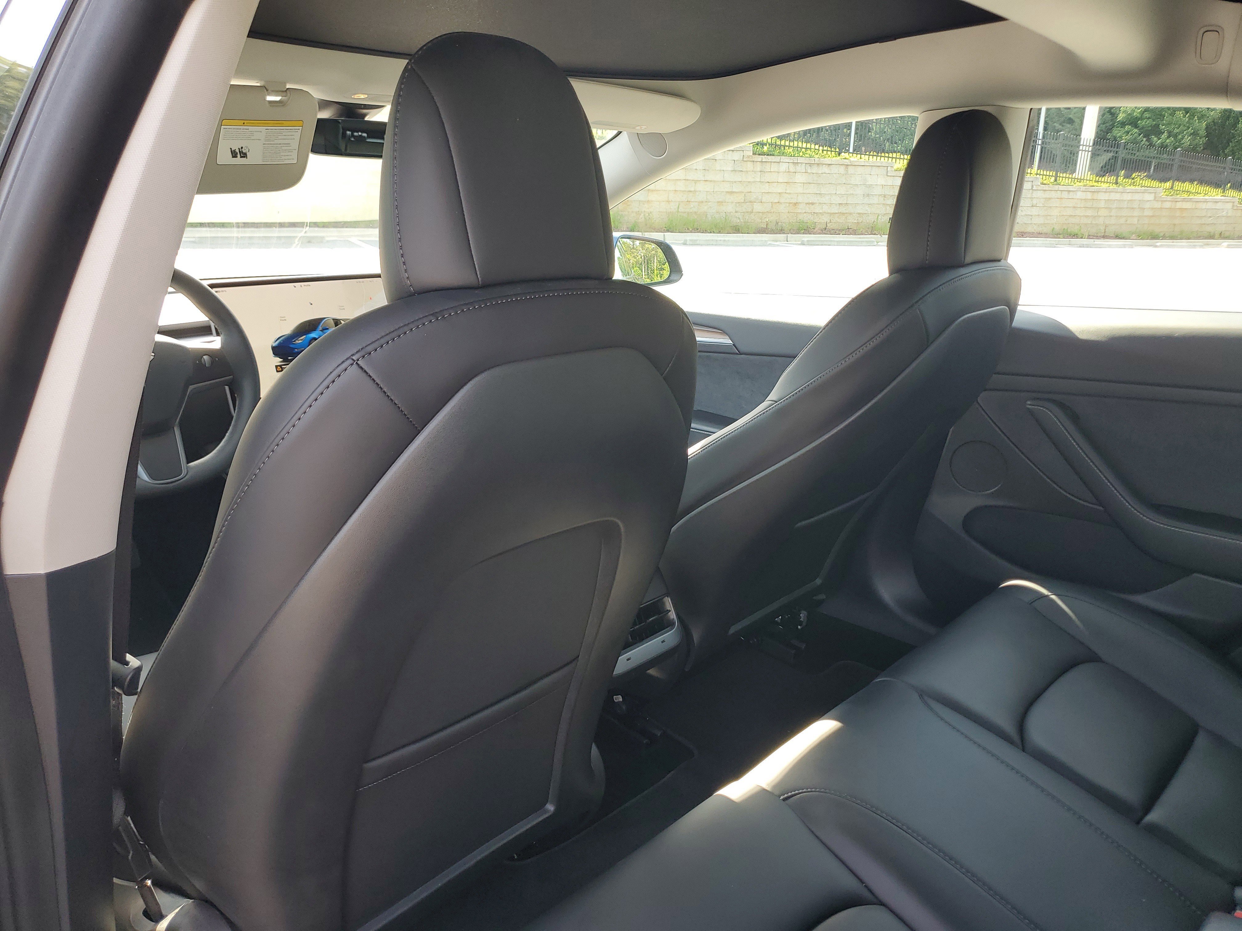 Used 2022  Tesla Long Range image 7