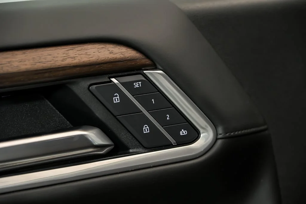 2025 GMC Sierra 1500 Denali Ultimate - Photo 10